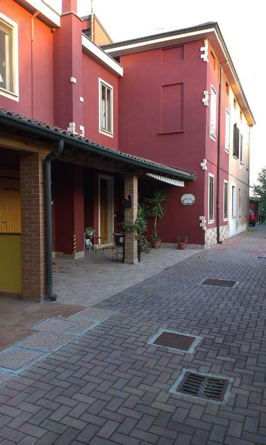 Al 54 Panzió San Giorgio Di Mantova Kültér fotó